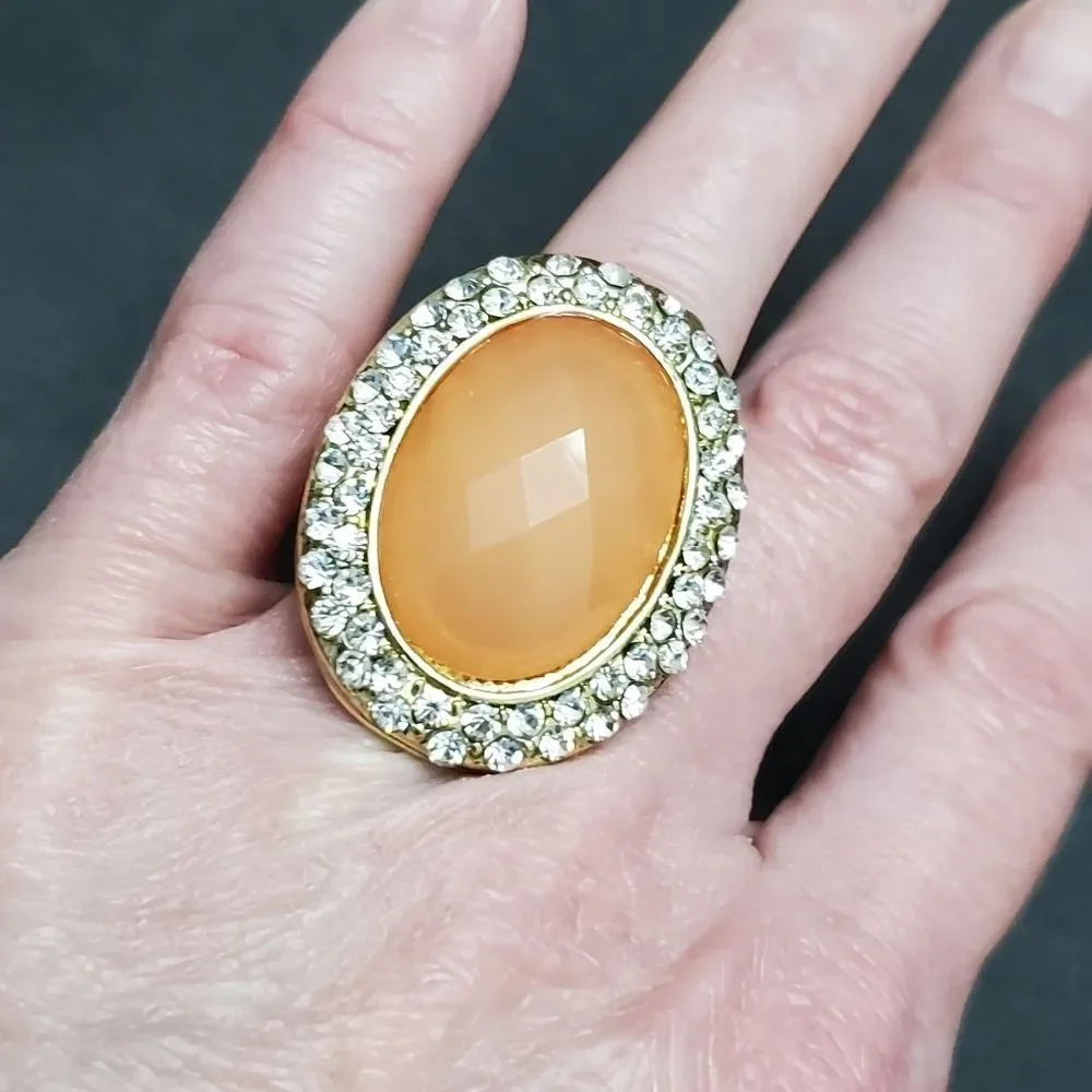 Gold tone peachy keen rhinestone ring size 5.75